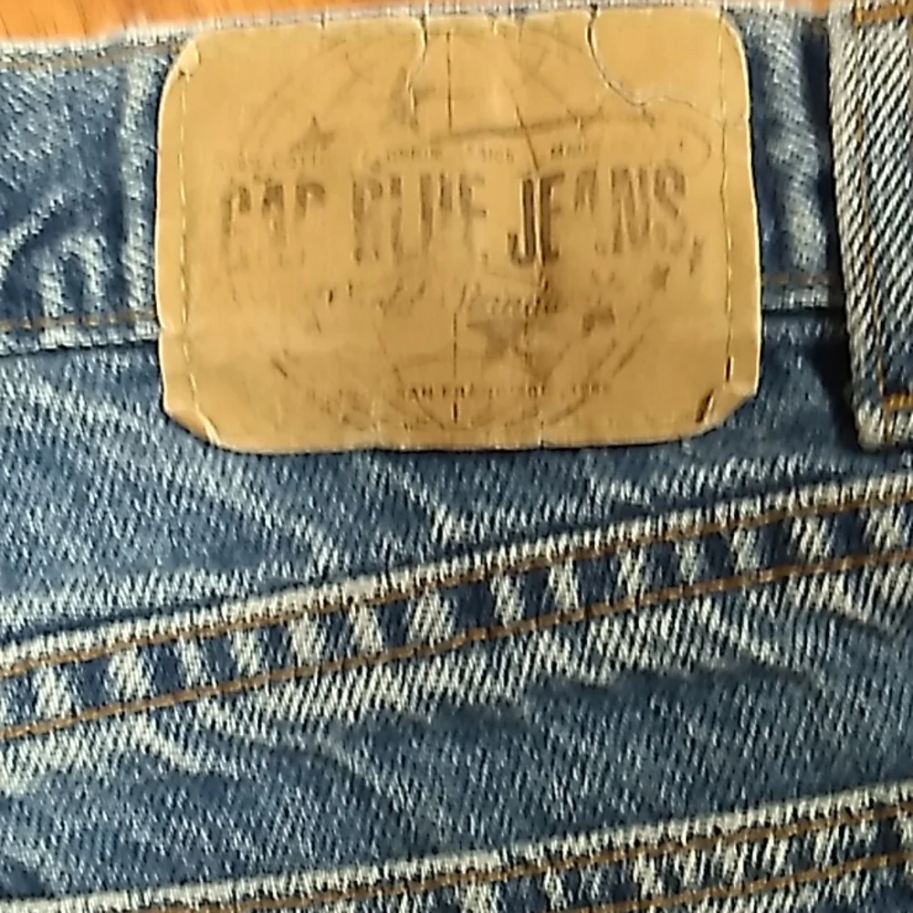 SOLD: vintage Gap Blue Jeans high-waisted button fly bootcut jeans - Picture 8 of 8